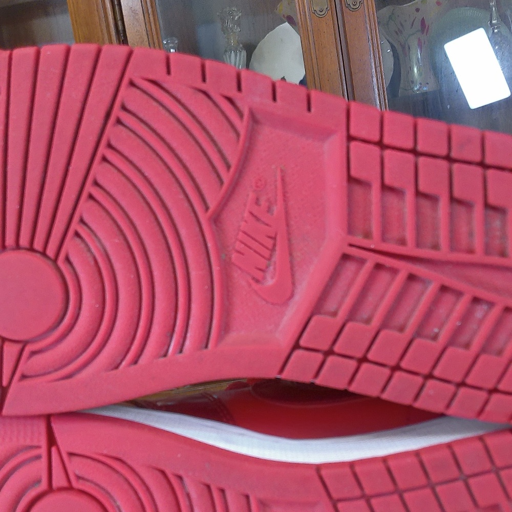 VINTAGE Nike Air Jordan 1 Rivals, Retro Pomegranate Sneakers Woman’s Sz 8 - Picture 7 of 8